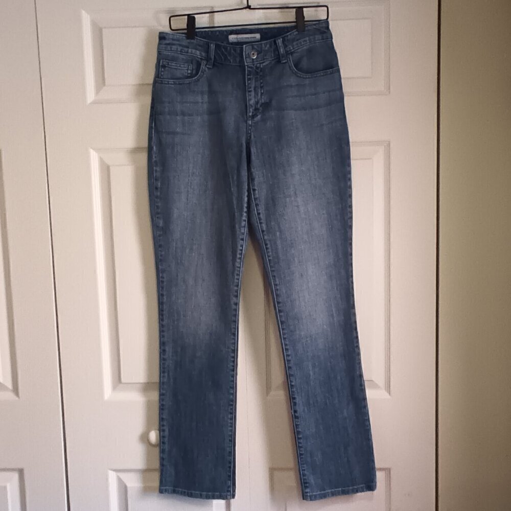 Chico's Brand Women's Denim Jeans Straight Leg Mid Rise Size 6 Medium Wash